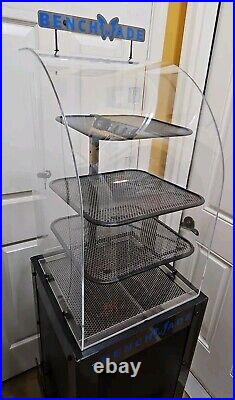 (2 PIECE) BENCHMADE KNIVES AUTHENTIC DEALER DISPLAY ACRYLIC CASE With KEYS