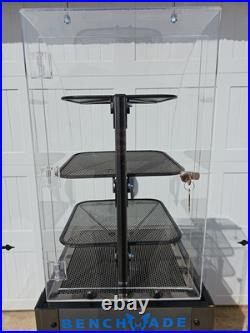 BENCHMADE KNIVES AUTHENTIC DEALER DISPLAY ACRYLIC CASE With KEYS (2 PIECE) BENCHMADE KNIVES AUTHENTIC DEALER DISPLAY ACRYLIC CASE With KEYS (2 PIECE)