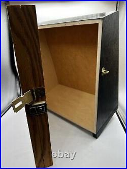 Bear & Son Cutlery USA Bear Mgc Pocket Knife Store Display Case With 10 Knives