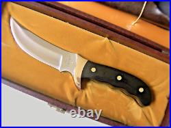 Buck 401 Kalinga knife with original leather sheath and display/storage case-NOS