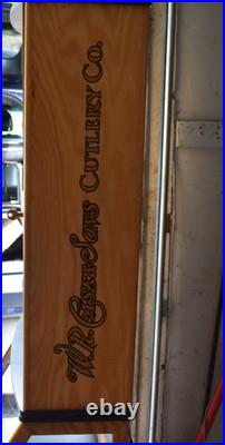 Case XX Dealer Floor Display Oak Wood Case WithLock Silver Level 63445 Nice