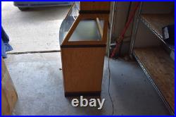 Case XX Dealer Floor Display Oak Wood Case WithLock Silver Level 63445 Nice