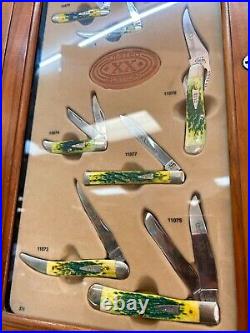 Case XX Set of 8 Knives Dealer Display Wooden & Glass with Keys & Storage