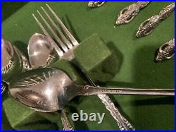 Oneida Community Brahms Stainless Flatware Set 65 Pieces and Wooden Storage Case