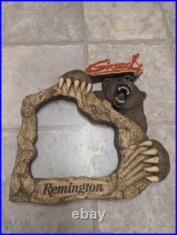REMINGTON GRIZZLY Store Display Wall Knife