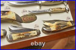 Rare Store Display Case XX USA 1977 Blue Scroll Stag Knife Set Cheetah Clasp