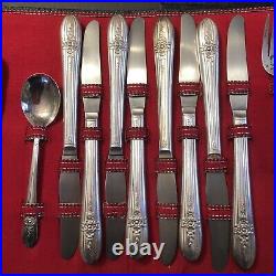 Rogers TRIUMPH 1941 47 Pc Service for 8 Set Extra Plate IS Silverplate with CASE