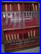 Store-Display-Case-With-23-Knives-01-ugs