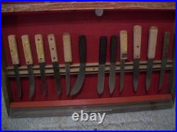 Store Display Case With 23 Knives