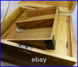 VERY NICE OAK STORAGE KNIFE GUN TOOL JEWELRY COLLECTIBLES BOX CASE Cabinet VERY NICE OAK STORAGE KNIFE GUN TOOL JEWELRY COLLECTIBLES BOX CASE Cabinet