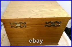 VERY NICE OAK STORAGE KNIFE GUN TOOL JEWELRY COLLECTIBLES BOX CASE Cabinet VERY NICE OAK STORAGE KNIFE GUN TOOL JEWELRY COLLECTIBLES BOX CASE Cabinet