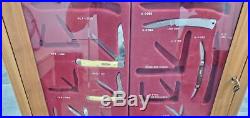 VINTAGE CASE XX POCKET KNIFE STORE DISPLAY CABINET With (7) KNIVES PRE-OWNED