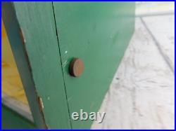 Vintage Camco Counter Top Retail Store Knife Display Sales Case Box withStorage Vintage Camco Counter Top Retail Store Knife Display Sales Case Box withStorage