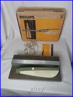 Vintage Phillips Switchblade Electric Knife with Base and Original Box