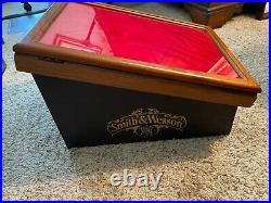 Vintage SMITH & WESSON S&W Knife Store Display Case Counter Showcase No Keys