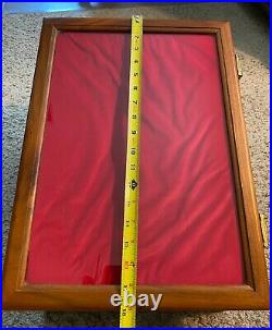 Vintage SMITH & WESSON S&W Knife Store Display Case Counter Showcase No Keys